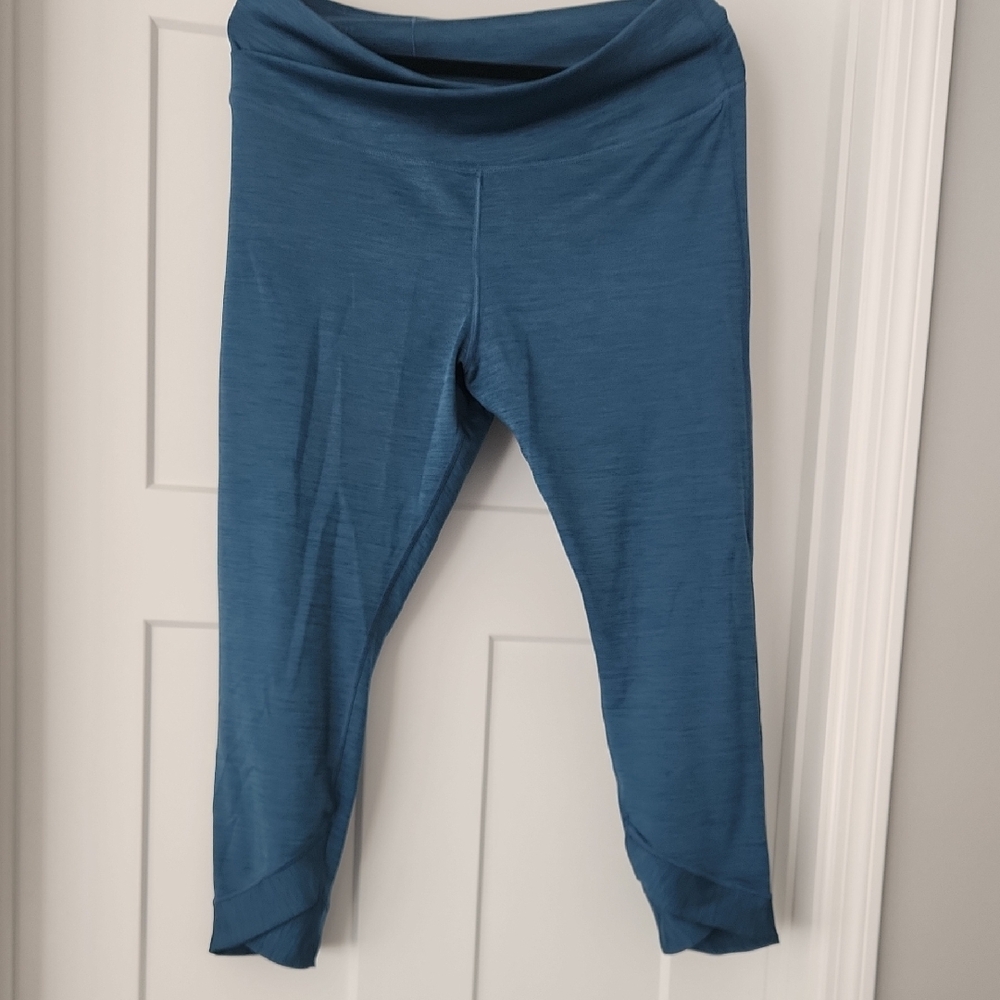 Nike Blue Leggings with Elastic Waistband and Ankle Cuffs